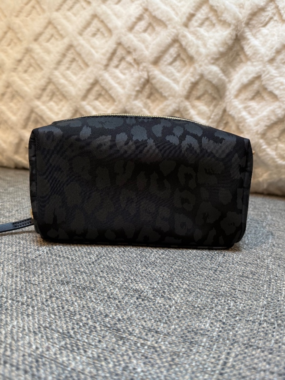 Stella & Dot purse black leopard exterior, gray leopard interior, gold hardware
